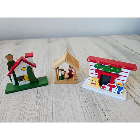 Vintage wooden house chimney nativity ornament Xmas tree presents Jesus Mary set - Picture 1 of 12